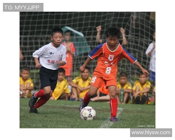 足球中心引领全球足球发展新潮流助力青少年成长与职业化进程